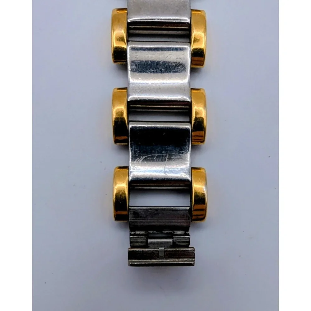 Women's 17mm Two Tone Nine West Watch, Bracelet Band New‎ Battery